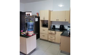 Se Vende Casa en Villa Valencia, Costa Sur