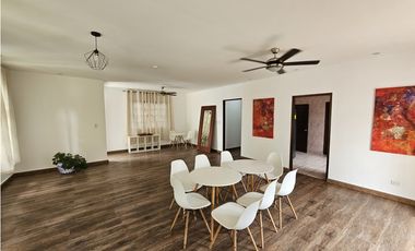 Venta de casa comercial en Obarrio