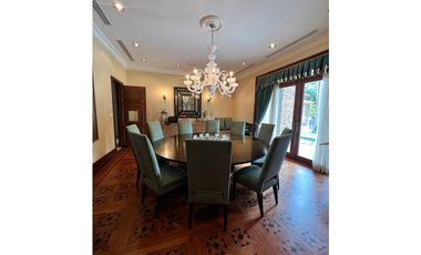 VENTA MANSIÓN EN ALTOS DEL GOLF