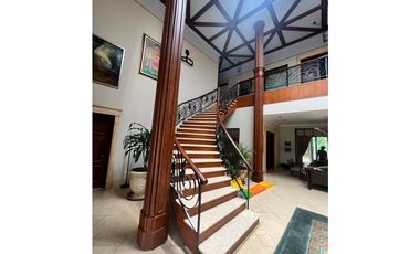 VENTA MANSIÓN EN ALTOS DEL GOLF