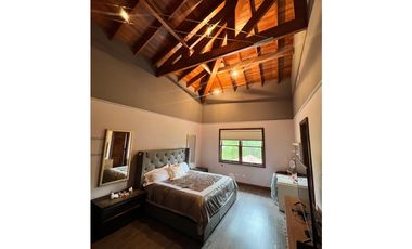 VENTA MANSIÓN EN ALTOS DEL GOLF