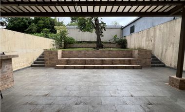 SE VENDE CASA EN EL DORAL (Urbanización El Bosque)