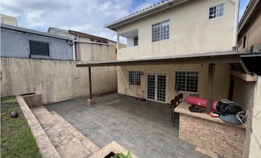 SE VENDE CASA EN EL DORAL (Urbanización El Bosque)