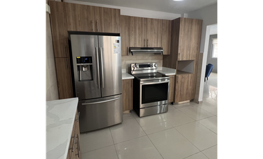 SE VENDE CASA EN EL DORAL (Urbanización El Bosque)