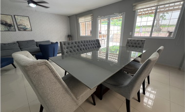 SE VENDE CASA EN EL DORAL (Urbanización El Bosque)