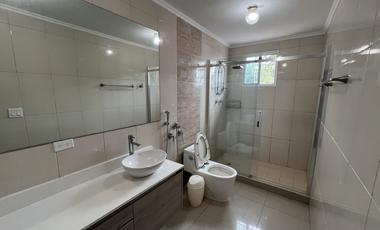 SE VENDE CASA EN EL DORAL (Urbanización El Bosque)