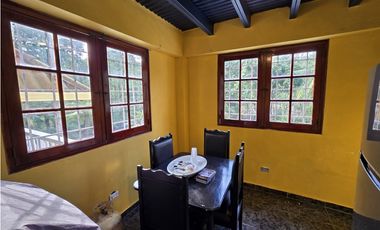 Venta de Casa y Terreno en Villa Cárdenas, Las Cumbres