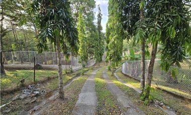 Venta de Casa y Terreno en Villa Cárdenas, Las Cumbres