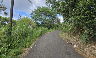 Venta de Casa y Terreno en Villa Cárdenas, Las Cumbres