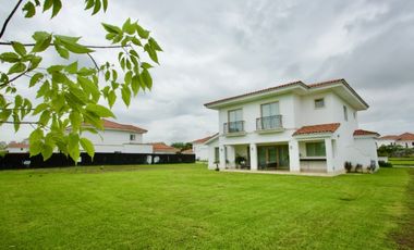 Casa En Venta – Santa María, Panamá
