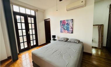 VENTA DEAPARTAMENTO AMOBLADO STAR & HERALD PH, CASCO ANTIGUO