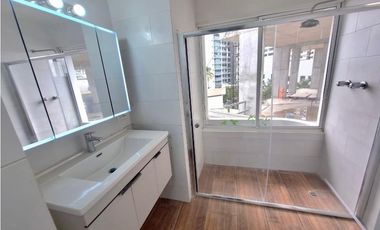 SE ALQUILA APARTAMENTO AMOBLADO PH COCO DEL MAR
