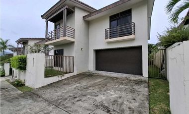 VENTA CASA EN PH NATIVA EN PANAMA PACIFICA
