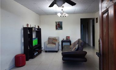 Casa para venta en Brisas del Golf  San Antonio
