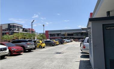 Alquiler de Local Comercial en Centennial Plaza