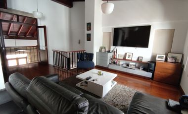 Se alquila apartamento full amoblado en Casco Viejo