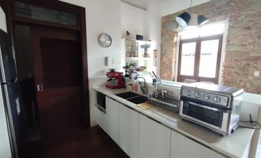 Se alquila apartamento full amoblado en Casco Viejo