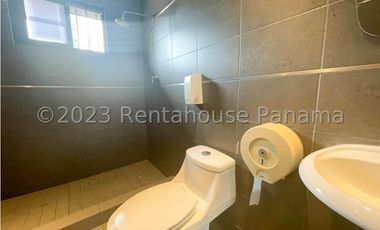 Casa comercial dúplex en venta en Hato Pintado. Panamá. 24-2089.