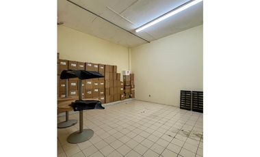 SE VENDE LOCAL COMERCIAL VIA ESPAÑA