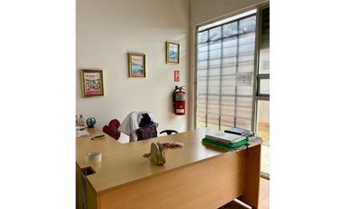 SE VENDE LOCAL COMERCIAL VIA ESPAÑA