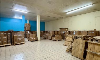 SE VENDE LOCAL COMERCIAL VIA ESPAÑA