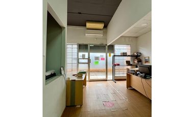 SE VENDE LOCAL COMERCIAL VIA ESPAÑA