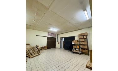 SE VENDE LOCAL COMERCIAL VIA ESPAÑA