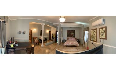 Venta de casa en  El Peñón, Las Cumbres