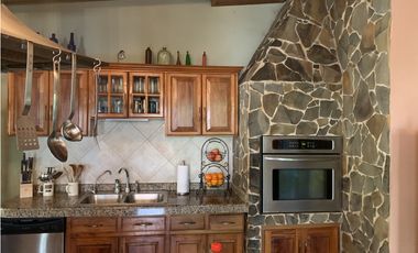 Venta de casa en  El Peñón, Las Cumbres