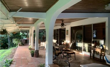 Venta de casa en  El Peñón, Las Cumbres