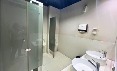 Edificio de 1600m2 en venta en Obarrio, Panamá. 25-6843.