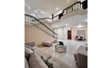 SE VENDE CASA EN LOS SENDEROS, CAMINO DE CRUCES