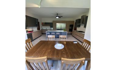 SE VENDE CASA EN LOS SENDEROS, CAMINO DE CRUCES