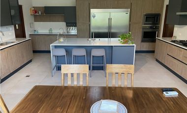 SE VENDE CASA EN LOS SENDEROS, CAMINO DE CRUCES