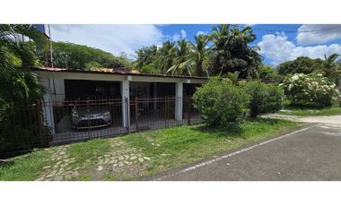 SE VENDE CASA Y TALLER EN  PACORA  ALTOS DE TARARÉ
