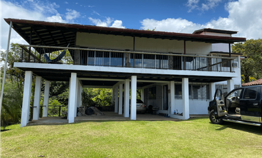 Se Vende Finca con casas de Montaña en Sabanitas, Colón