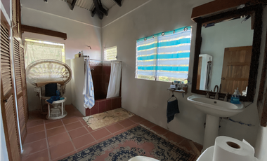 Se Vende Finca con casas de Montaña en Sabanitas, Colón