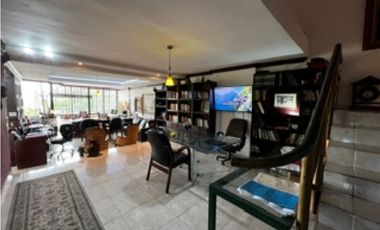 Los Angeles, Casa de 3 pisos