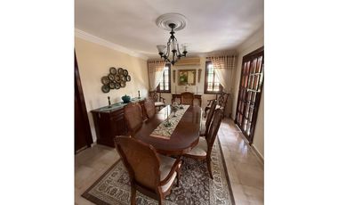 CASA CON PISCINA A LA VENTA EN LA ALAMEDA