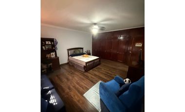 CASA CON PISCINA A LA VENTA EN LA ALAMEDA