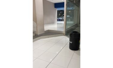 Alquiler de Local Comercial en Megamall, Panamá Este