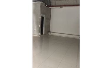 Alquiler de Local Comercial en Megamall, Panamá Este