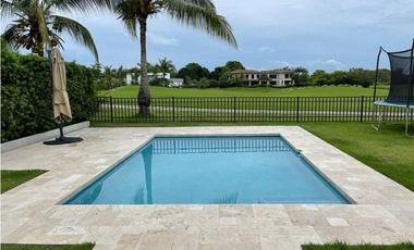 Venta de Casa en Santa Maria.Fairway Estate