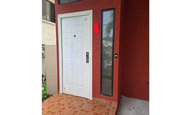 VENTA CASA EN LAS CUMBRES PH VISTAS DEL LAGO