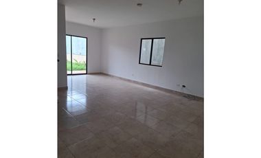 VENTA CASA EN LAS CUMBRES PH VISTAS DEL LAGO