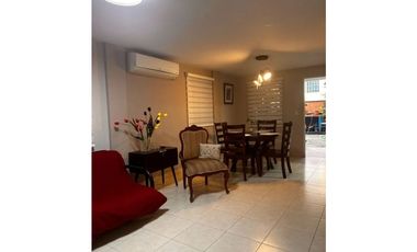 Melissa Foster Luxury Alquila Hermosa Casa en Dorado Lake MF1420