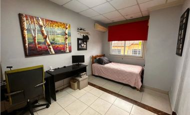 Melissa Foster Luxury Alquila Hermosa Casa en Dorado Lake MF1420