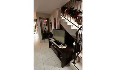 Melissa Foster Luxury Alquila Hermosa Casa en Dorado Lake MF1420