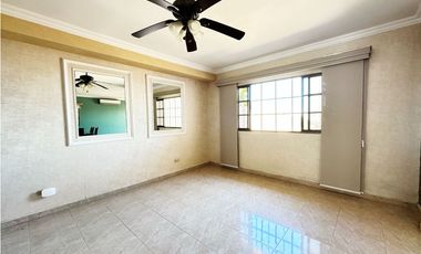 CASA EN VENTA URB. CORONA GARDEN BETANIA T5
