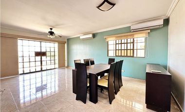 CASA EN VENTA URB. CORONA GARDEN BETANIA T5
